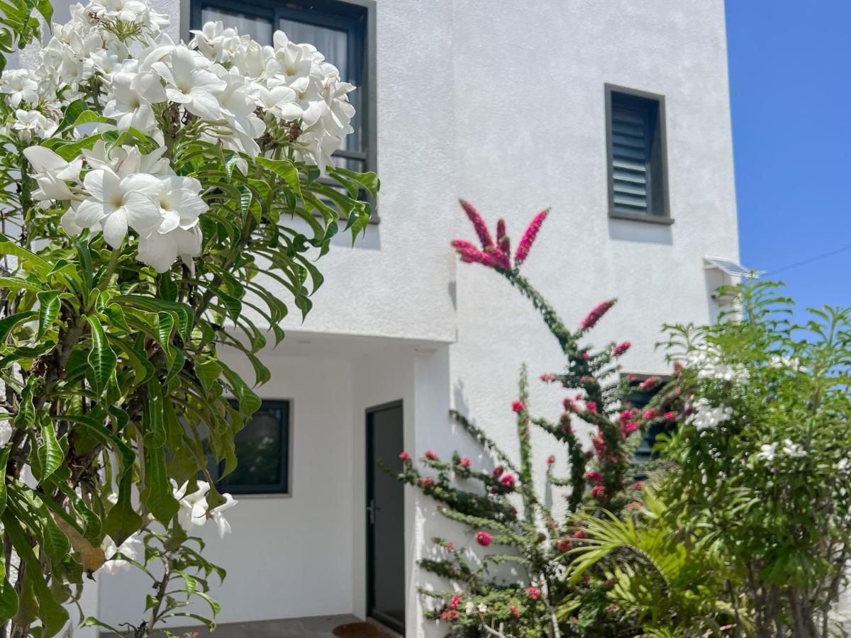 Residence Celestial - Premium 3 Bedrooms Villa With Volcanic Stone Pool Grand-Baie Kültér fotó